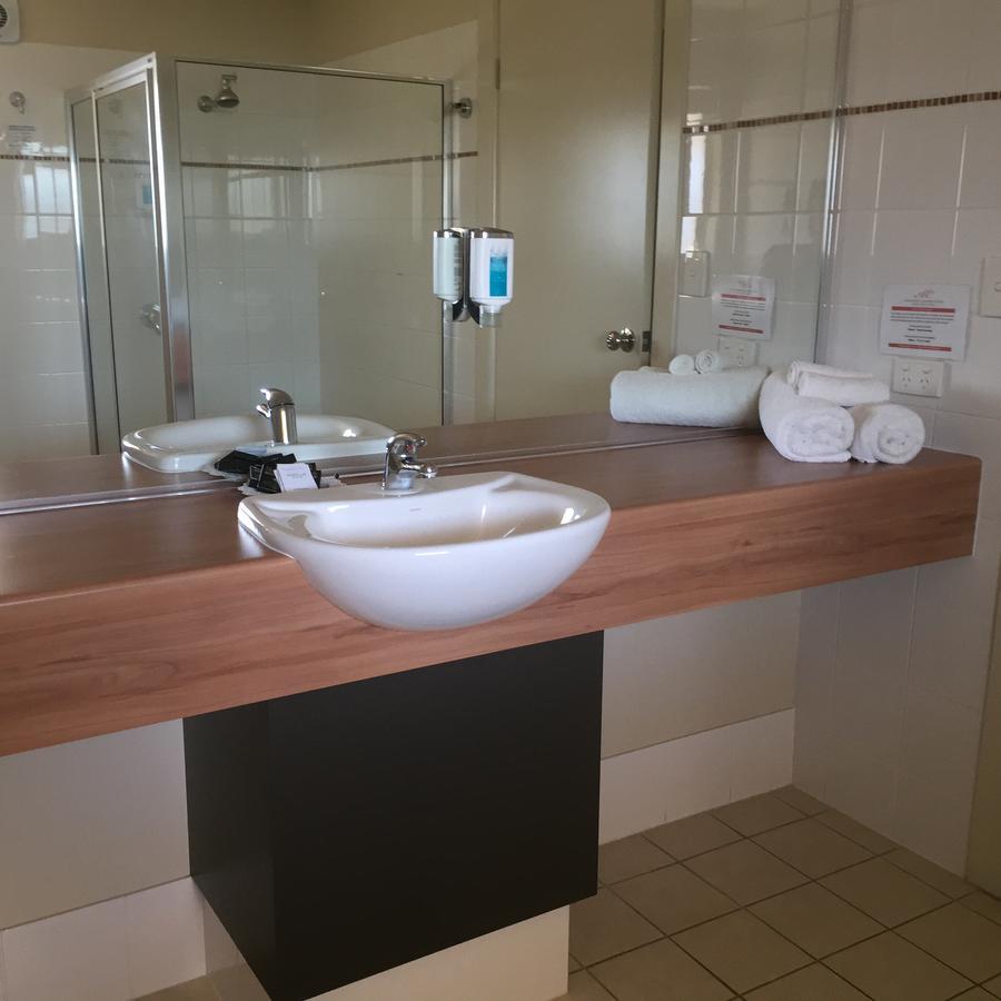 Alexander Cameron Suites Penola Exteriör bild