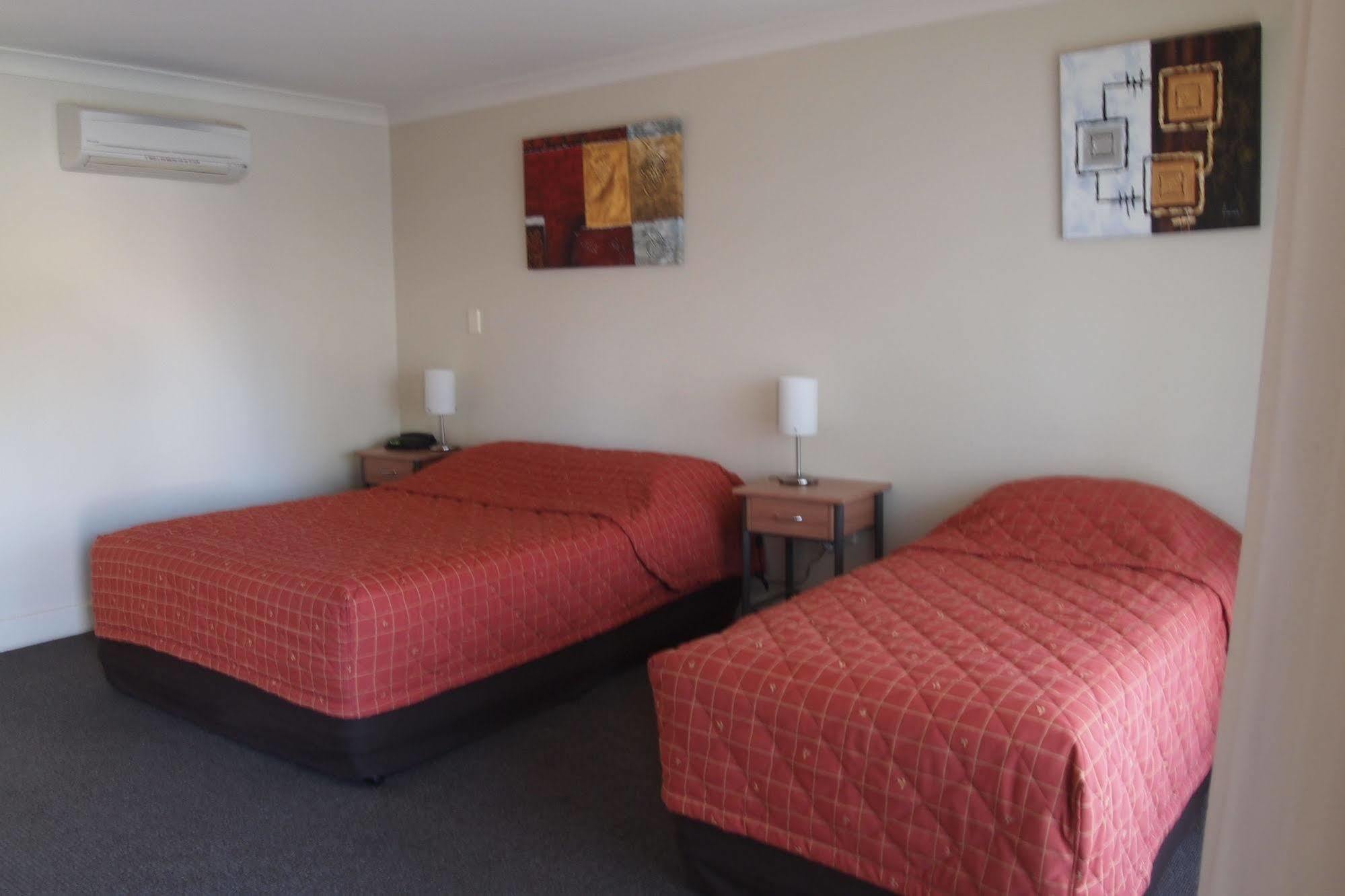 Alexander Cameron Suites Penola Exteriör bild
